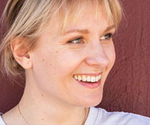Anna Stypko headshot