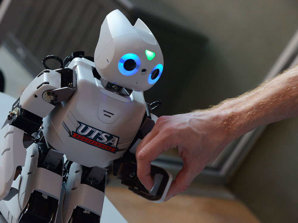 UTSA artificial intelligence robot