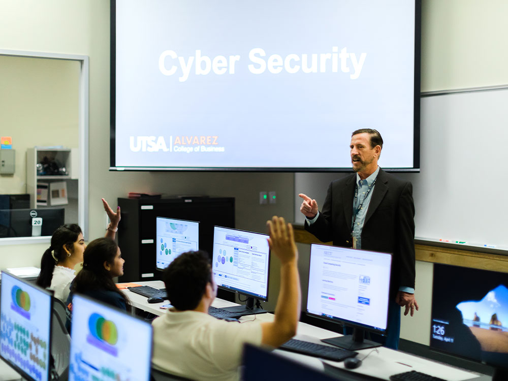 Cyber security professor at UTSA teaches class