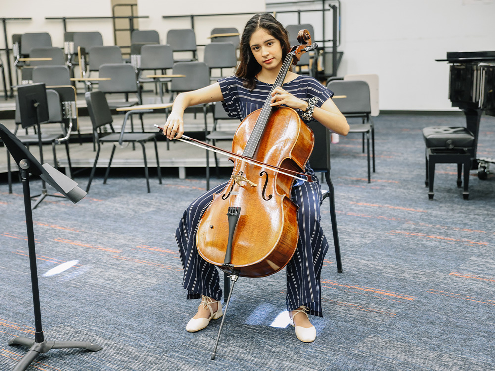 UTSA music student playing the cello