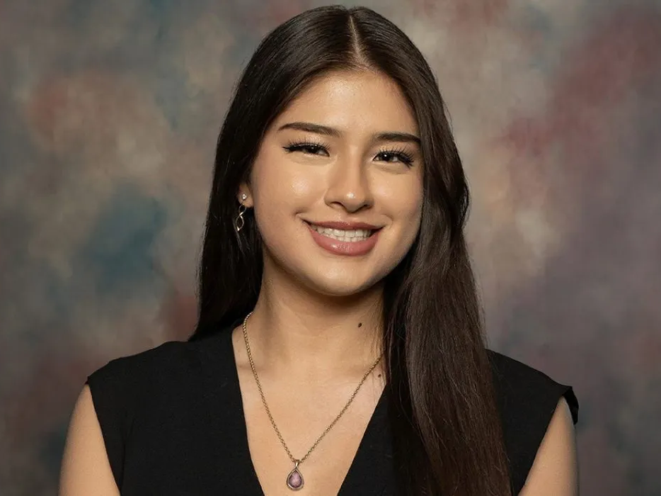 Ana Vallejo ’26